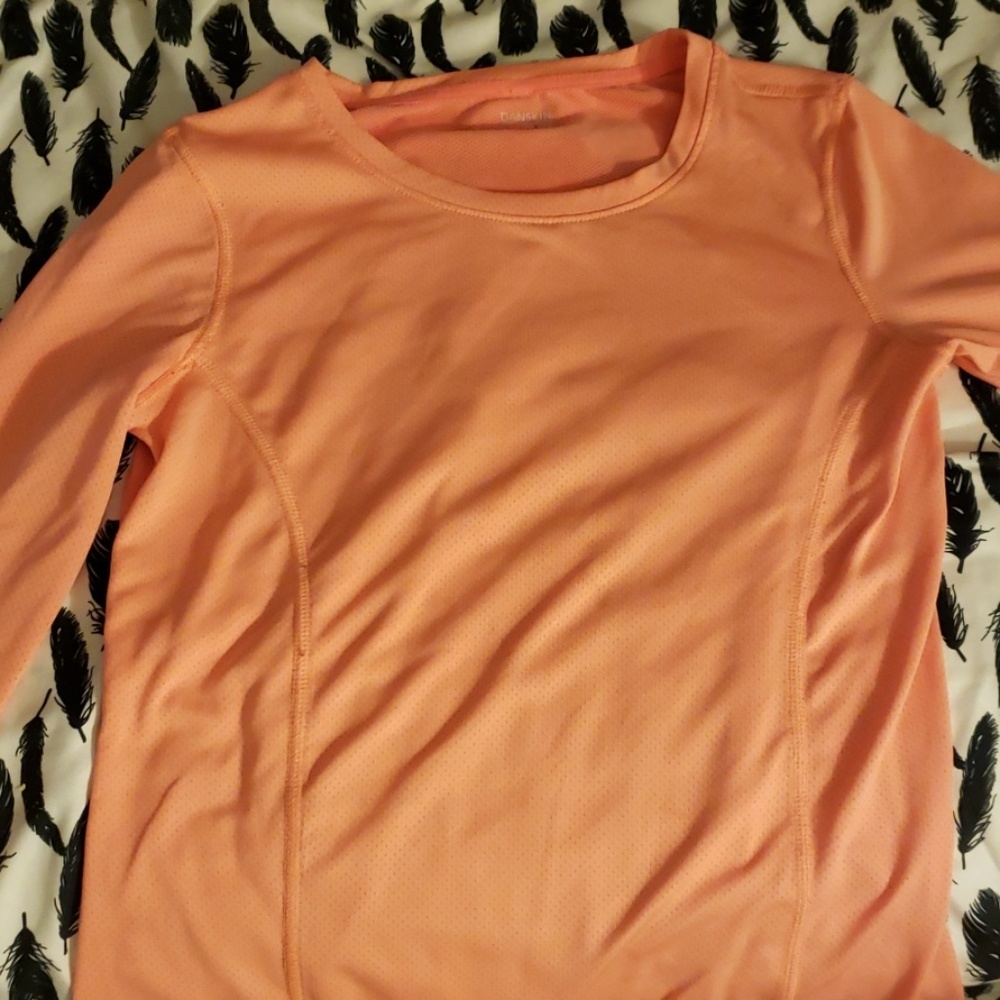 Womans sports wear long sleeve